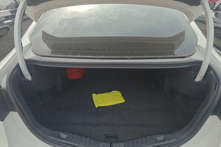 Used Ford Mondeo 2018 EcoBoost 180 Fashion Edition Trunk