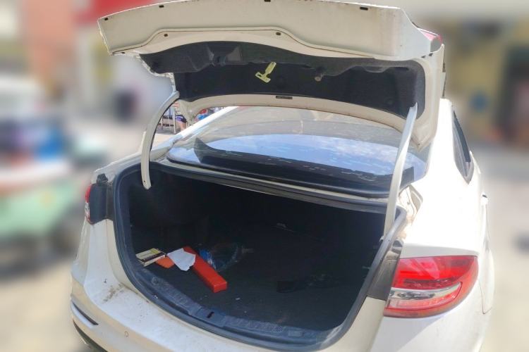 Used Ford Mondeo 2018 EcoBoost 180 Fashion Edition Trunk