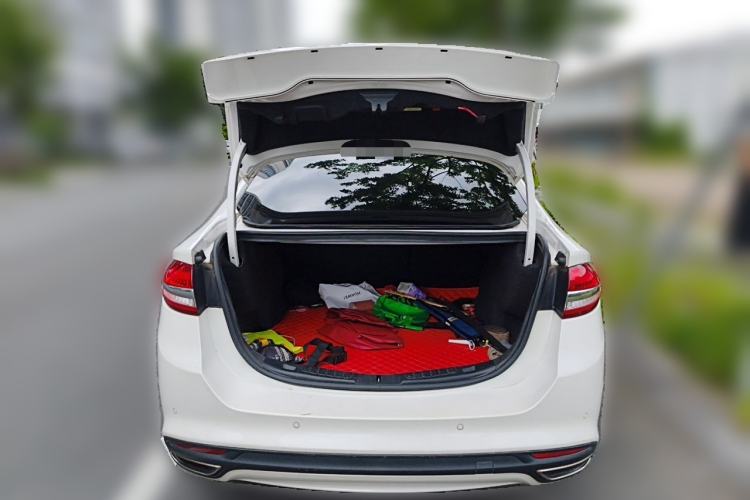 Used Ford Mondeo 2018 EcoBoost 180 Fashion Edition Trunk
