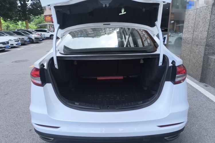 Used Ford Mondeo 2018 EcoBoost 180 Smart Control Fashion Model China V Standard Trunk