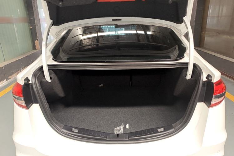 Used Ford Mondeo 2018 EcoBoost 180 Smart Control Fashion Model China VI Standard Trunk