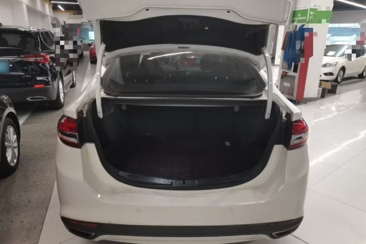 Used Ford Mondeo 2018 EcoBoost 180 Fashion Edition Trunk
