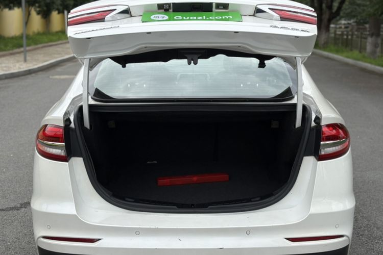 Used Ford Mondeo 2018 EcoBoost 200 Smart Control Fashion Model China VI Standard Trunk