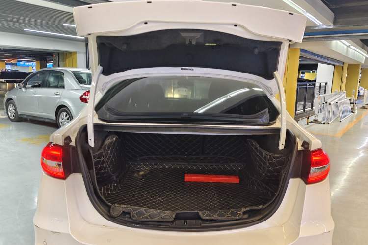 Used Ford Mondeo 2018 EcoBoost 180 Smart Control Fashion Model China V Standard Trunk