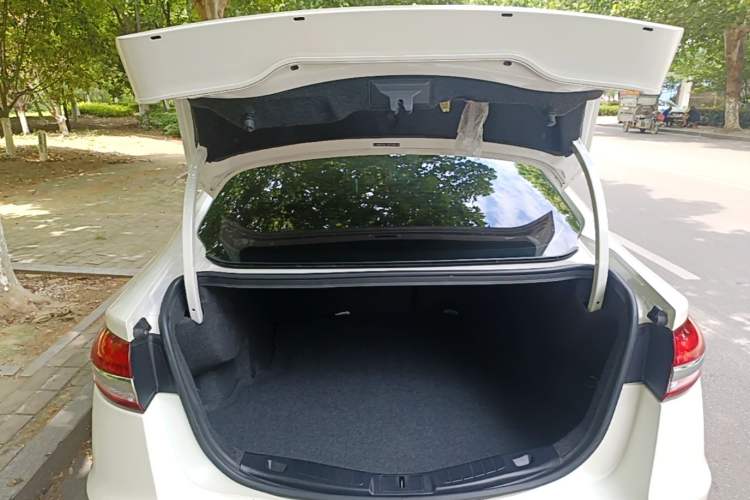 Used Ford Mondeo 2018 EcoBoost 180 Smart Control Fashion Model China V Standard Trunk