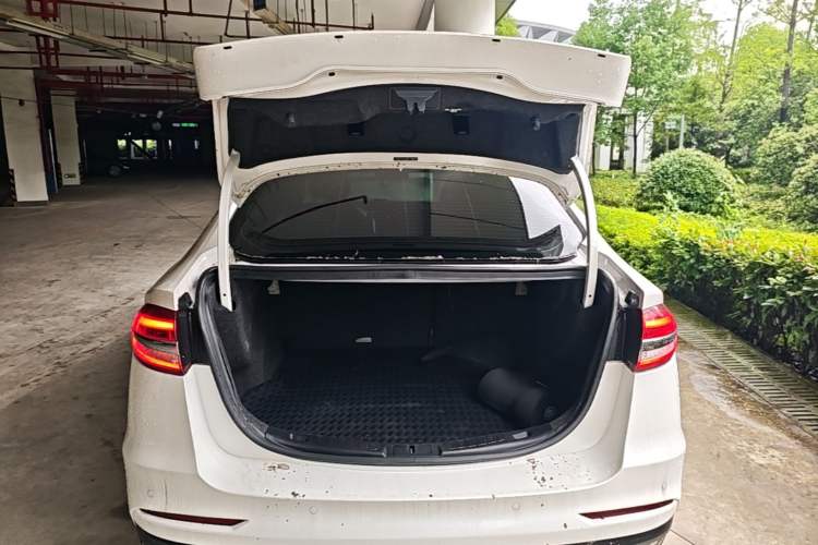 Used Ford Mondeo 2018 EcoBoost 180 Smart Control Fashion Model China V Standard Trunk