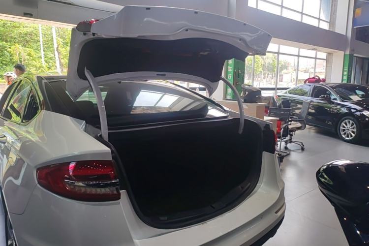 Used Ford Mondeo 2018 EcoBoost 200 Smart Control Fashion Model China VI Standard Trunk