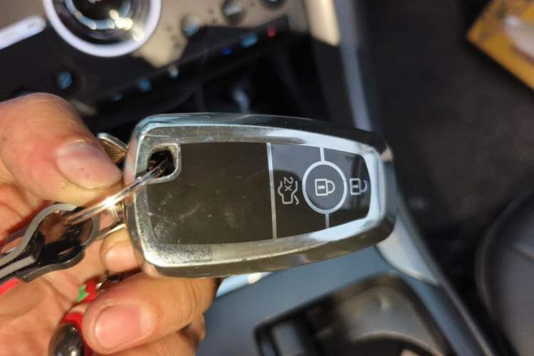 Used Ford Mondeo 2018 EcoBoost 180 Smart Control Fashion Model China VI Standard Vehicle Key