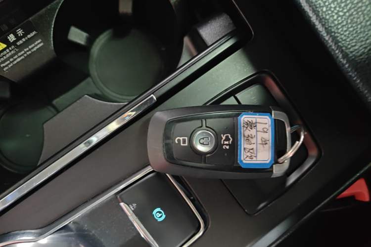 Used Ford Mondeo 2018 EcoBoost 180 Smart Control Fashion Model China V Standard Vehicle Key