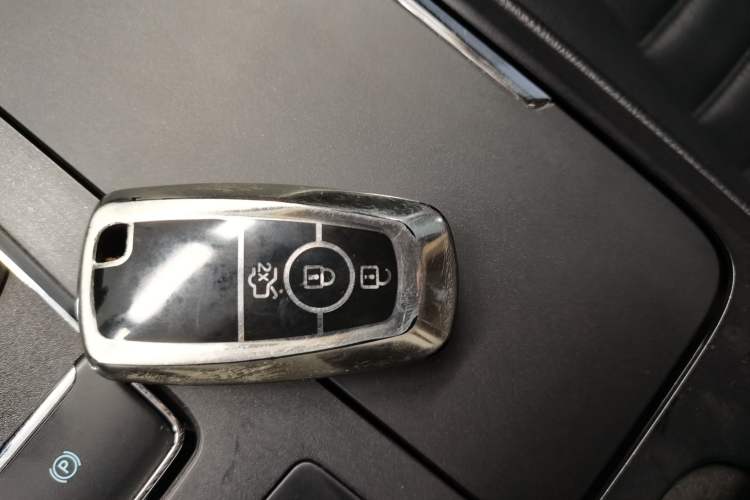 Used Ford Mondeo 2018 EcoBoost 180 Smart Control Fashion Model China VI Standard Vehicle Key