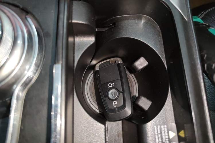 Used Ford Mondeo 2018 EcoBoost 180 Smart Control Fashion Model China VI Standard Vehicle Key