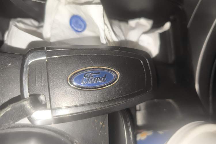 Used Ford Mondeo 2018 EcoBoost 180 Smart Control Fashion Model China V Standard Vehicle Key
