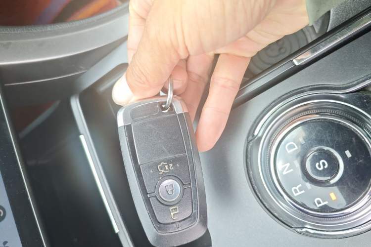 Used Ford Mondeo 2018 EcoBoost 180 Smart Control Fashion Model China V Standard Vehicle Key