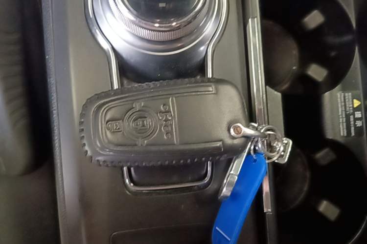 Used Ford Mondeo 2018 EcoBoost 180 Smart Control Fashion Model China V Standard Vehicle Key