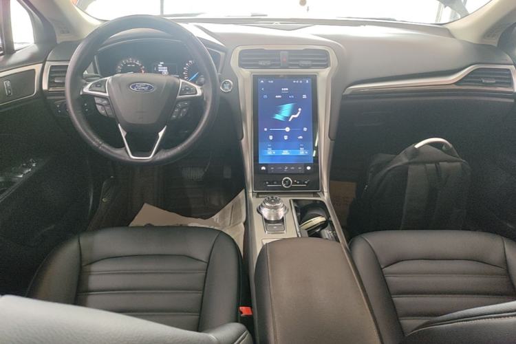 Used Ford Mondeo 2020 EcoBoost 200 Stylish Model Center Console