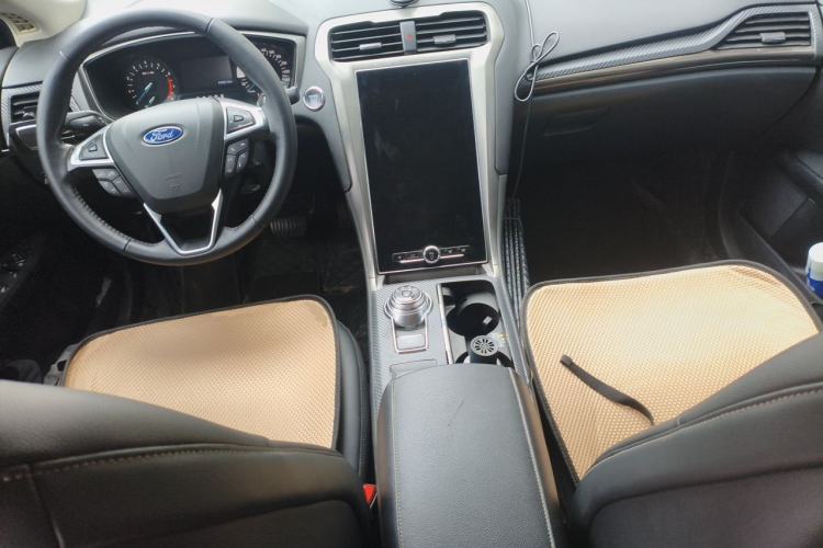 Used Ford Mondeo 2020 EcoBoost 180 Stylish Model Center Console