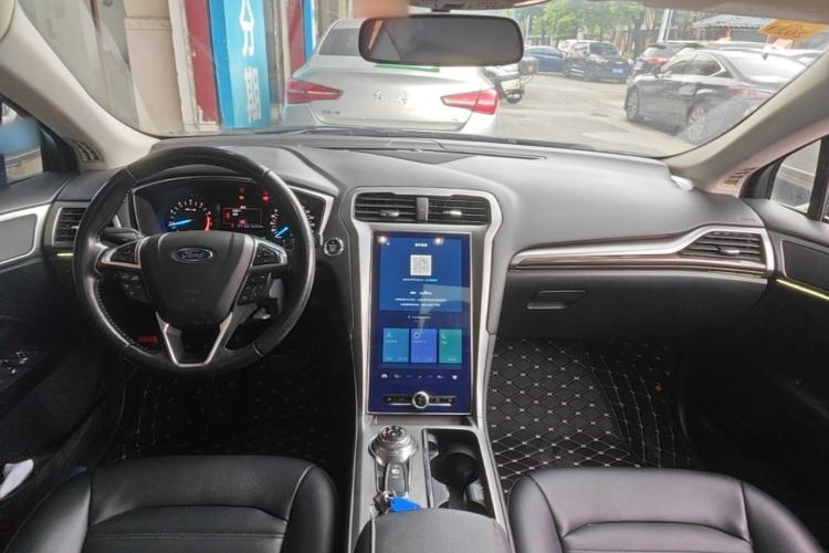 Used Ford Mondeo 2020 EcoBoost 180 Stylish Model Center Console
