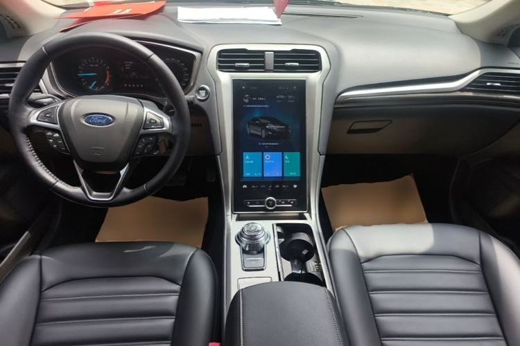 Used Ford Mondeo 2020 EcoBoost 180 Stylish Model Center Console