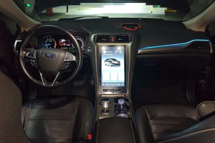 Used Ford Mondeo 2020 EcoBoost 180 Stylish Model Center Console