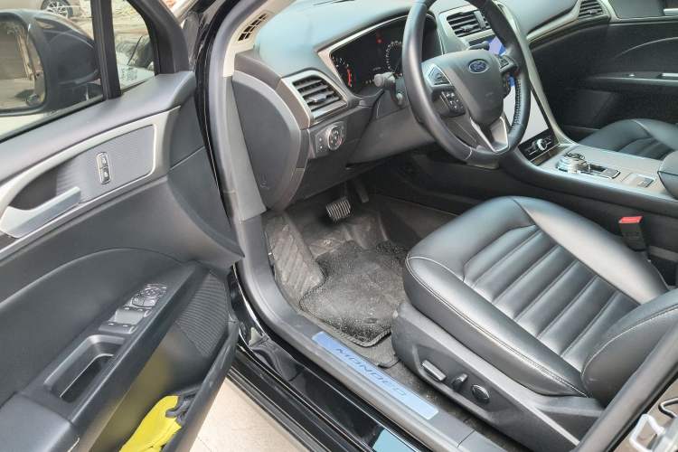 Used Ford Mondeo 2020 EcoBoost 180 Stylish Model Driver Seat