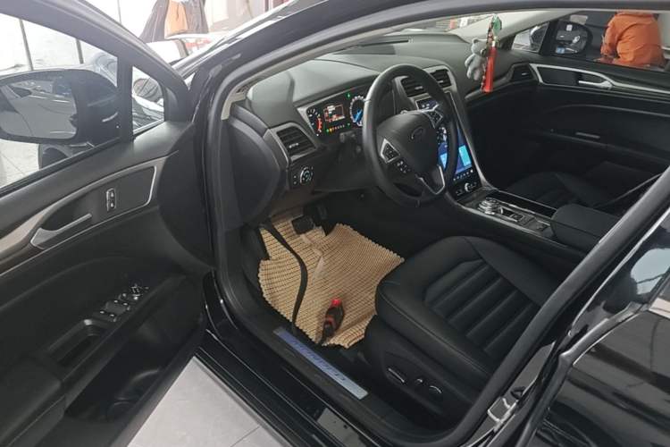 Used Ford Mondeo 2020 EcoBoost 180 Stylish Model Driver Seat