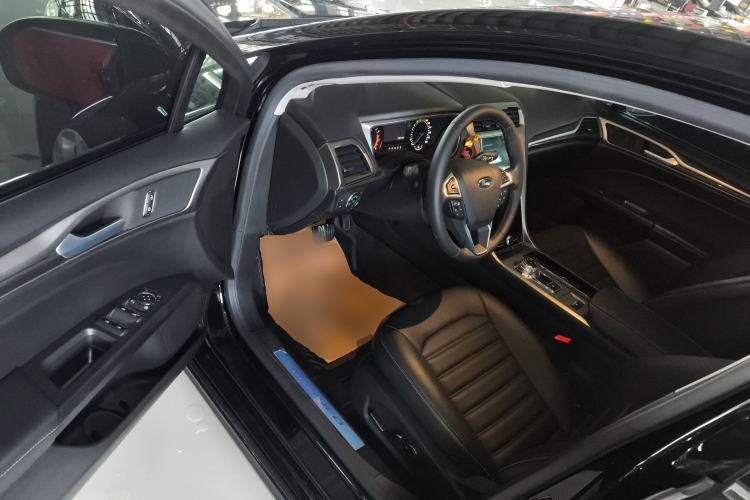 Used Ford Mondeo 2020 EcoBoost 180 Stylish Model Driver Seat