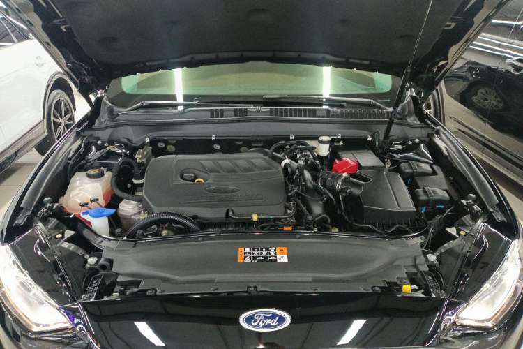 Used Ford Mondeo 2020 EcoBoost 180 Stylish Model Engine Bay