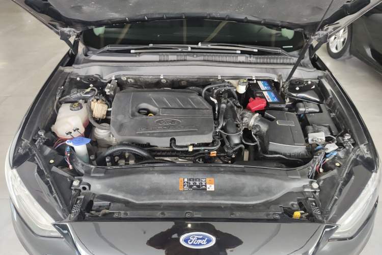 Used Ford Mondeo 2020 EcoBoost 180 Stylish Model Engine Bay