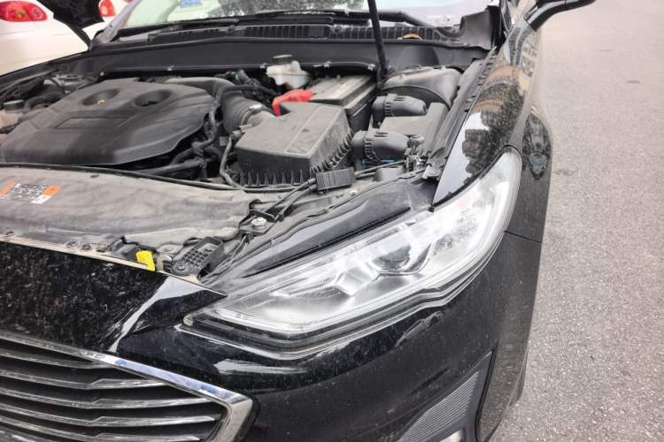 Used Ford Mondeo 2020 EcoBoost 200 Stylish Model Engine Bay Left