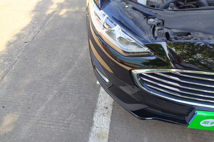 Used Ford Mondeo 2020 EcoBoost 180 Stylish Model Engine Bay Right