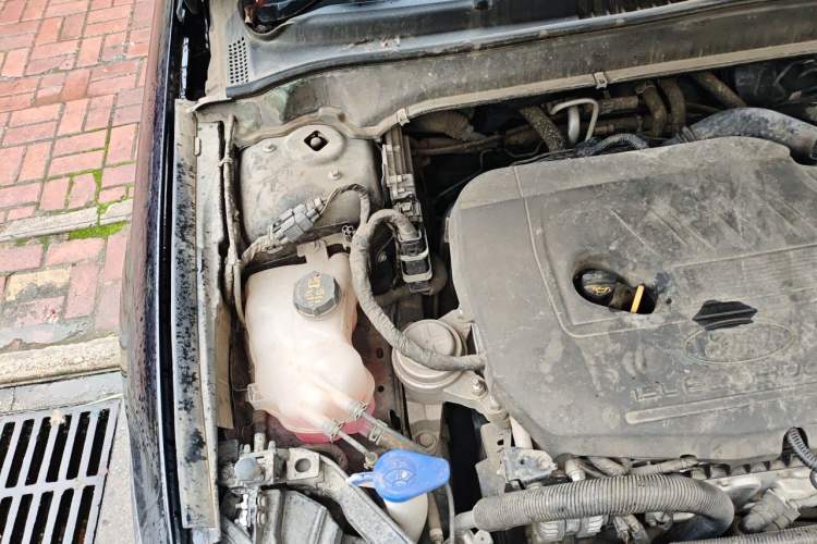 Used Ford Mondeo 2020 EcoBoost 180 Stylish Model Engine Bay Right