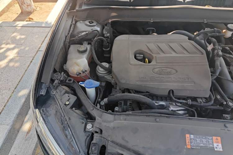 Used Ford Mondeo 2020 EcoBoost 180 Stylish Model Engine Bay Right