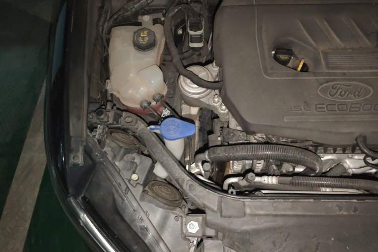 Used Ford Mondeo 2020 EcoBoost 180 Stylish Model Engine Bay Right