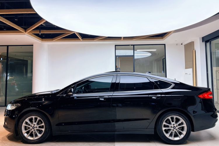 Used Ford Mondeo 2020 EcoBoost 180 Stylish Model Exterior 12