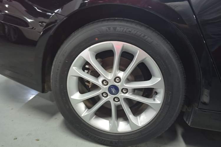 Used Ford Mondeo 2020 EcoBoost 180 Stylish Model Exterior 3