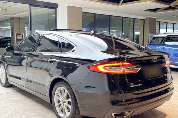 Used Ford Mondeo 2020 EcoBoost 180 Stylish Model Exterior 4