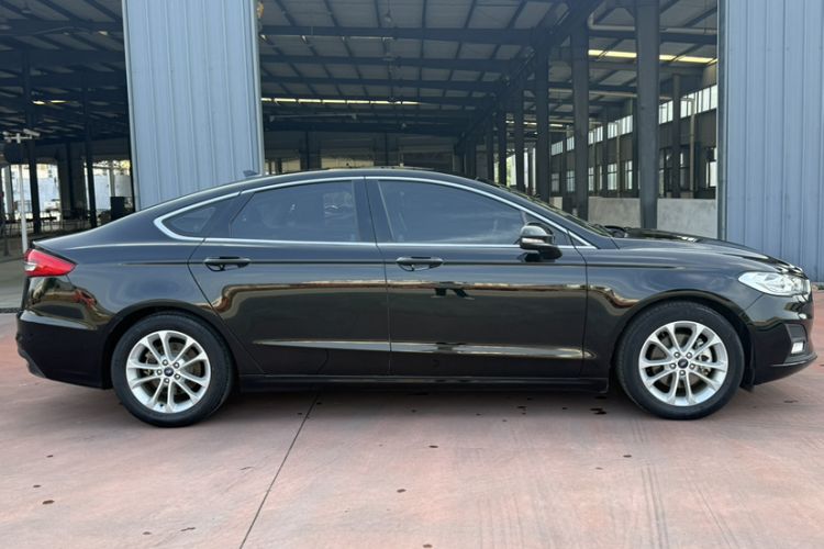 Used Ford Mondeo 2020 EcoBoost 180 Stylish Model Exterior 6