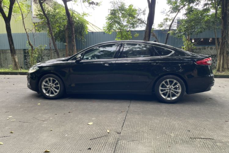 Used Ford Mondeo 2020 EcoBoost 180 Stylish Model Exterior 7