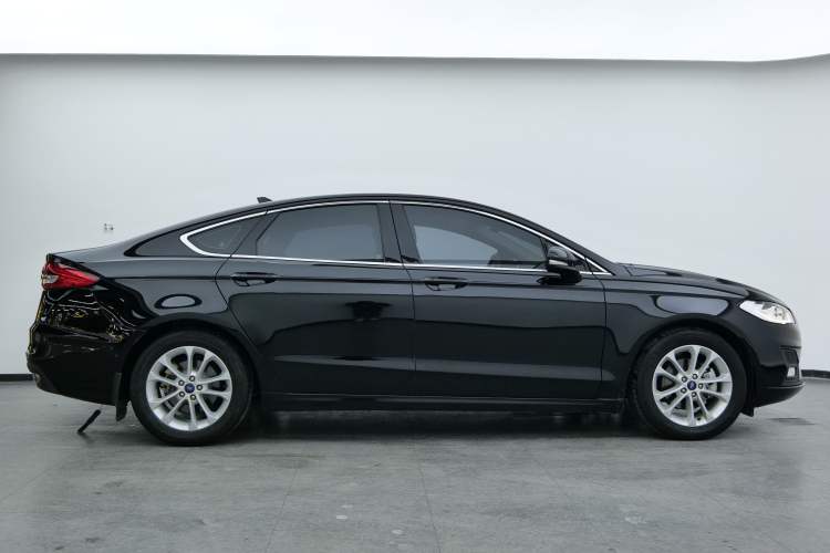 Used Ford Mondeo 2020 EcoBoost 180 Stylish Model Exterior 8
