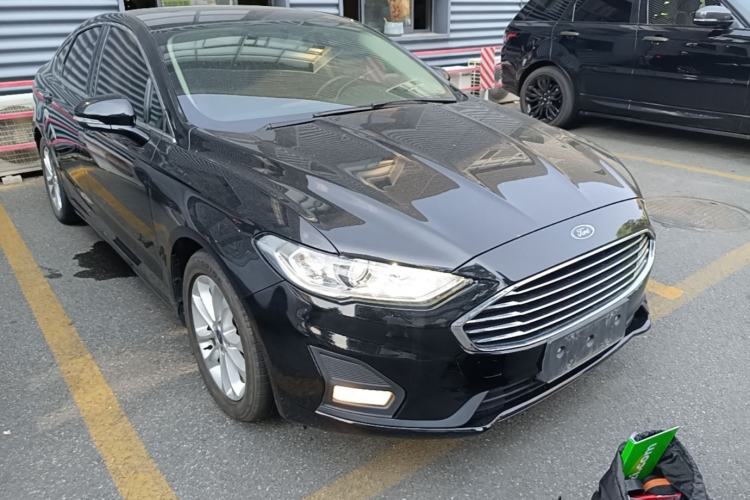 Used Ford Mondeo 2020 EcoBoost 180 Stylish Model Front Right 45 Deg