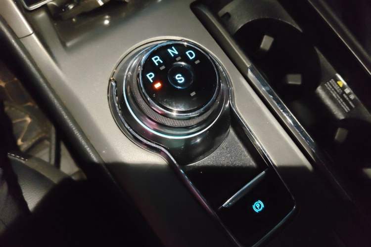 Used Ford Mondeo 2020 EcoBoost 180 Stylish Model Gear Lever