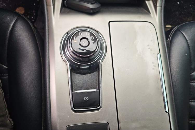 Used Ford Mondeo 2020 EcoBoost 180 Stylish Model Gear Lever