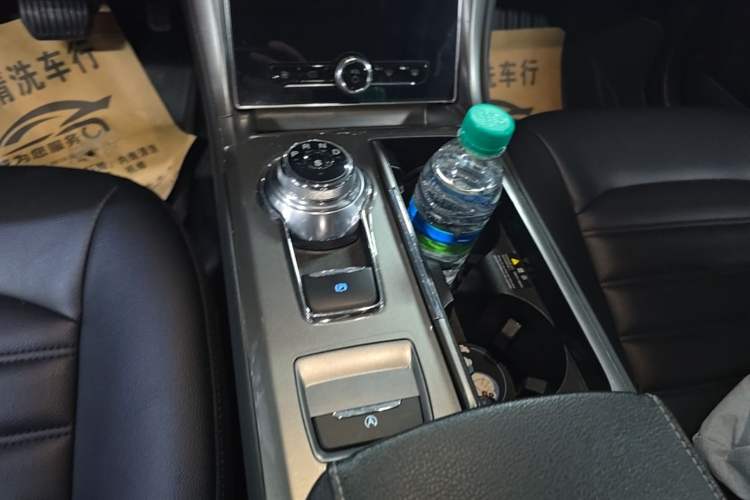 Used Ford Mondeo 2020 EcoBoost 180 Stylish Model Gear Lever
