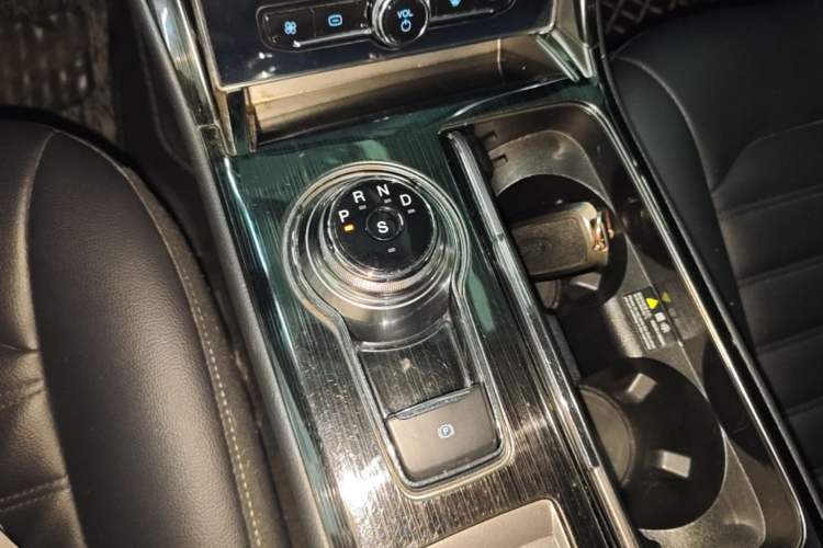 Used Ford Mondeo 2020 EcoBoost 180 Stylish Model Gear Lever