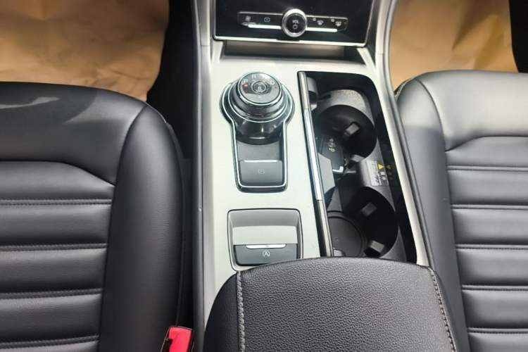 Used Ford Mondeo 2020 EcoBoost 180 Stylish Model Gear Lever