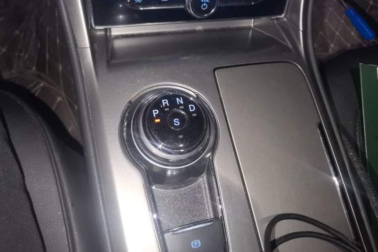 Used Ford Mondeo 2020 EcoBoost 180 Stylish Model Gear Lever