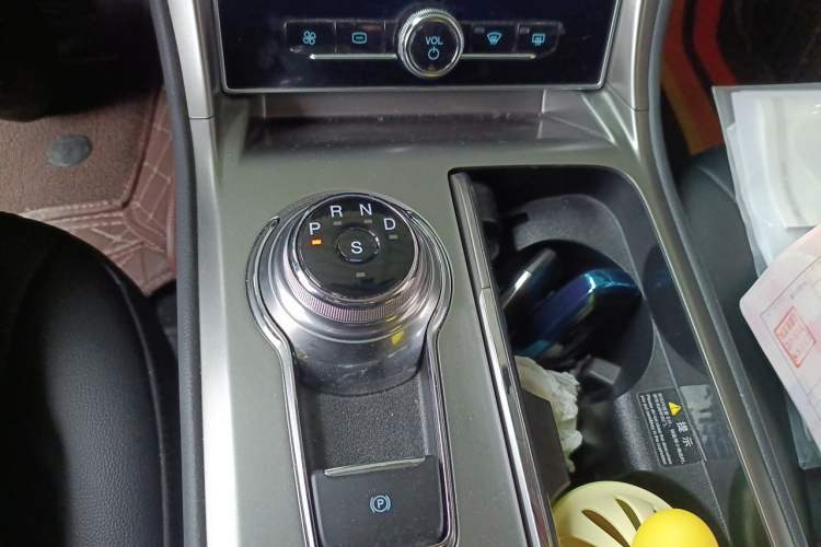 Used Ford Mondeo 2020 EcoBoost 180 Stylish Model Gear Lever