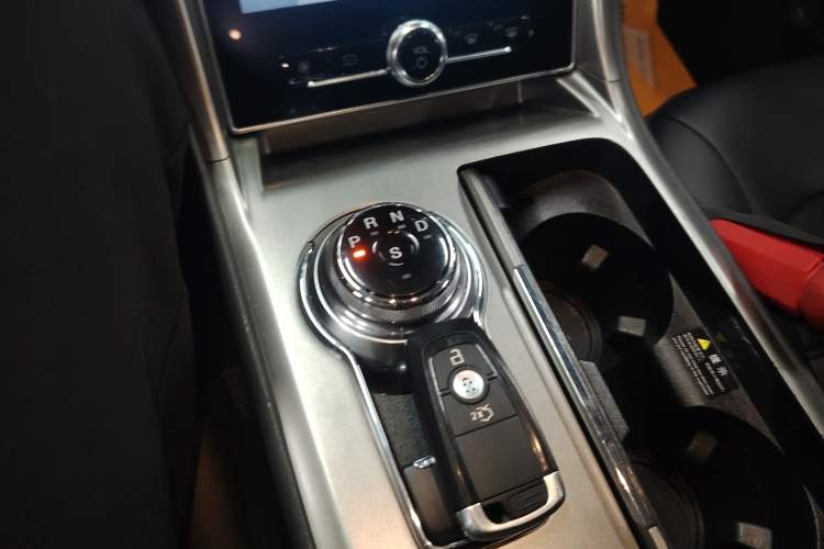 Used Ford Mondeo 2020 EcoBoost 180 Stylish Model Gear Lever