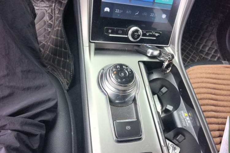 Used Ford Mondeo 2020 EcoBoost 200 Stylish Model Gear Lever