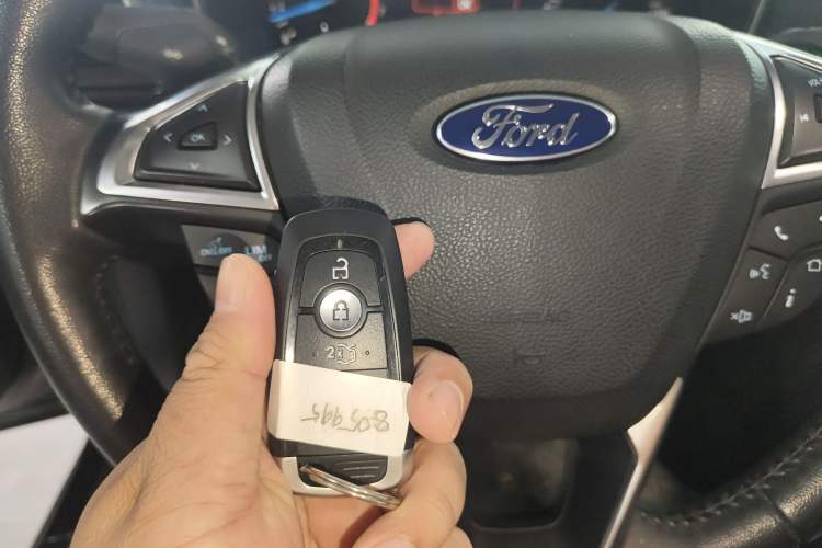 Used Ford Mondeo 2020 EcoBoost 180 Stylish Model Interior 1